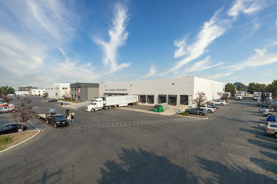 3550-3650 E Commercial Ct, Meridian, ID for lease - Building Photo - Image 3 of 6