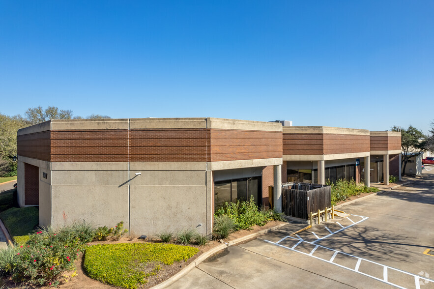 5307 Industrial Oaks Blvd, Austin, TX for lease - Primary Photo - Image 1 of 13