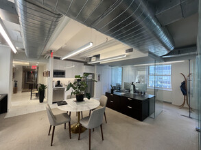 551 Fifth Ave, New York, NY for lease Interior Photo- Image 2 of 6