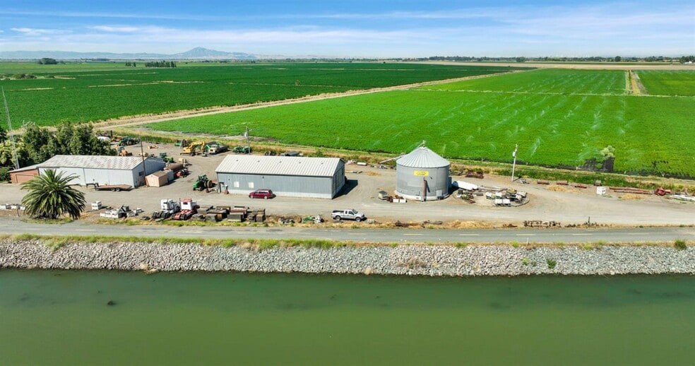19701 Tyler Island Rd, Walnut Grove, CA for sale - Building Photo - Image 3 of 5