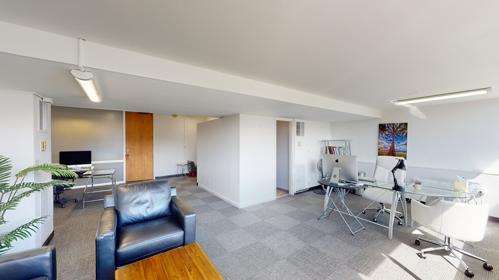 1750 kalakaua Ave, Honolulu, HI for sale - Building Photo - Image 1 of 1