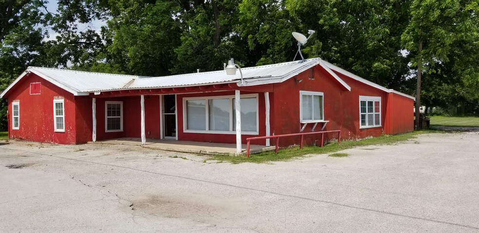 706 N High St, San Saba, TX for sale - Primary Photo - Image 1 of 1
