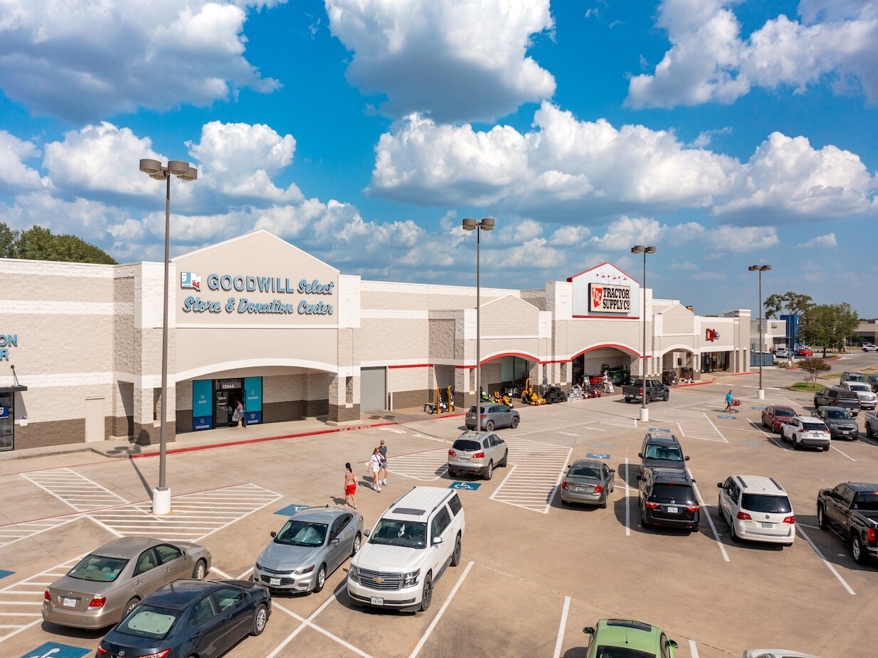 12466 I 45 N, Willis, TX for lease Primary Photo- Image 1 of 15