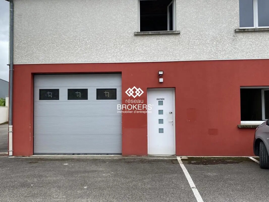 Flex in Noyarey for sale Building Photo- Image 1 of 12