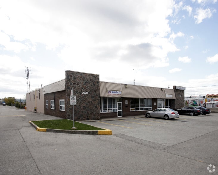 2670-2680 Royal Windsor Dr, Mississauga, ON for sale - Primary Photo - Image 1 of 1