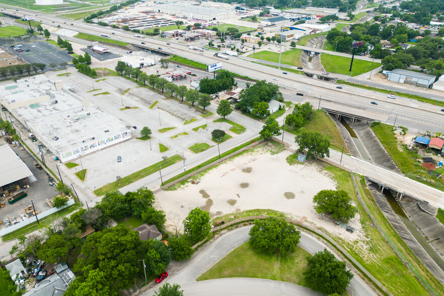 114 Pomeroy Ave, Pasadena, TX for sale - Building Photo - Image 1 of 42