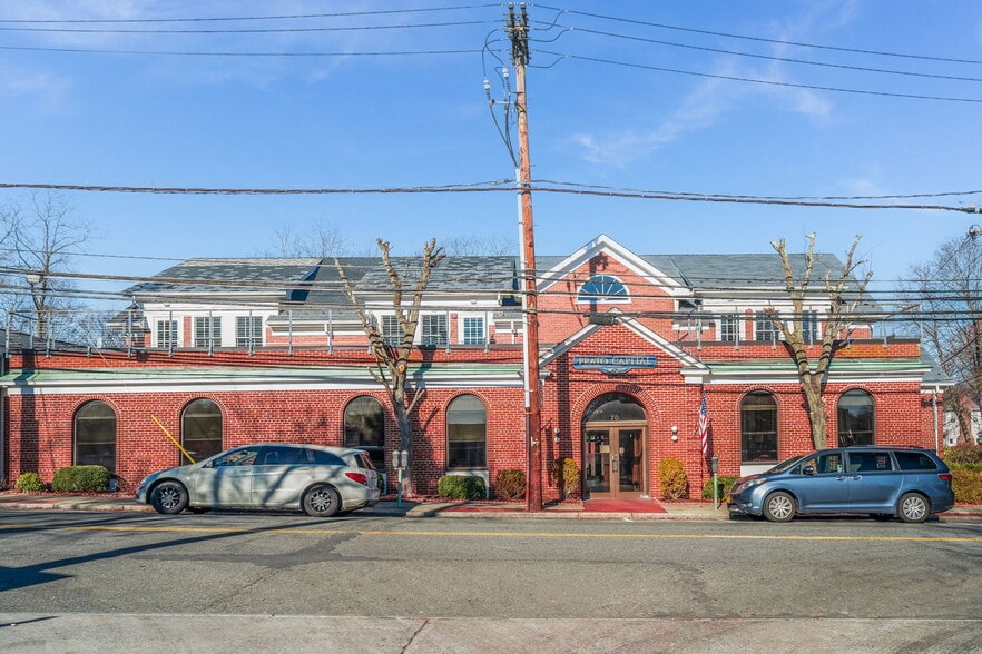 70 Gedney Way, White Plains, NY for sale - Building Photo - Image 2 of 39