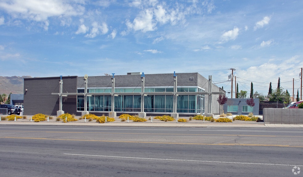 4121 Montana Ave, El Paso, TX for lease - Building Photo - Image 3 of 34