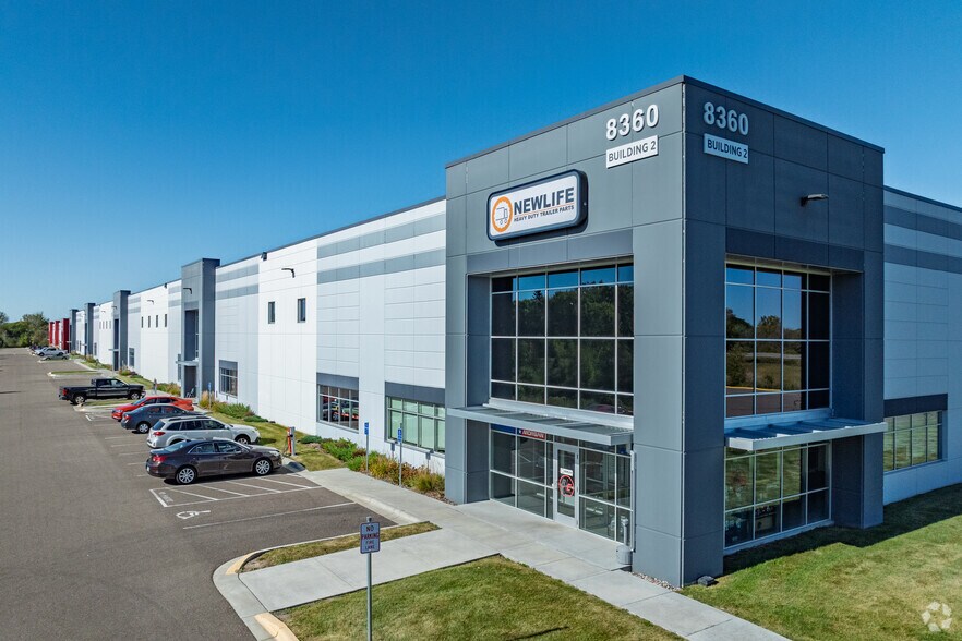 8360 Courthouse Blvd, Inver Grove Heights, MN for sale - Primary Photo - Image 1 of 1