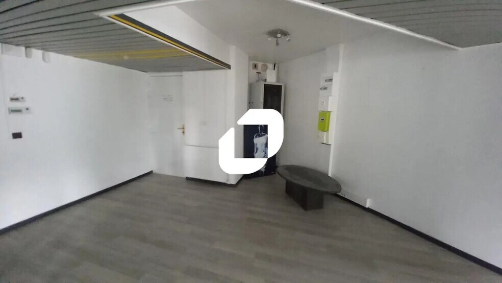 Office in VILLENEUVE-D'ASCQ for lease - Interior Photo - Image 2 of 11