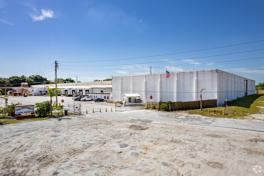 1801 Bradford Ave Leesburg FL - 1801 Bradford Ave Leesburg FL Building Photo 2 Large 