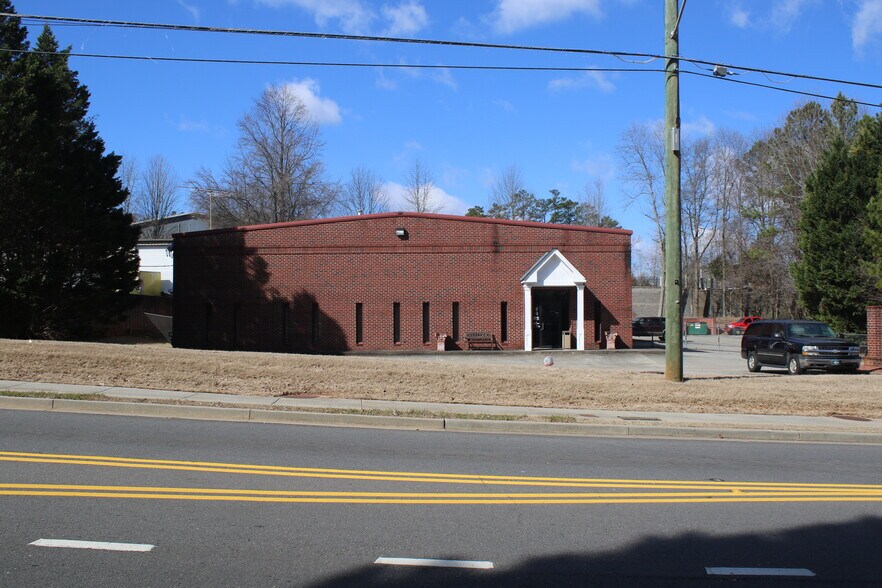 11490 Maxwell Rd, Alpharetta, GA 30009