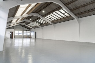 Bounds Green Rd, London for lease Interior Photo- Image 2 of 3