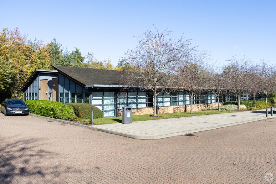 4 Abbey Wood Rd, West Malling for sale - Primary Photo - Image 1 of 1