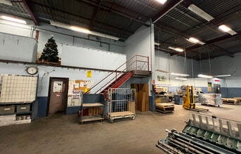 1700 Church Av, Winnipeg, MB for lease Interior Photo- Image 2 of 10