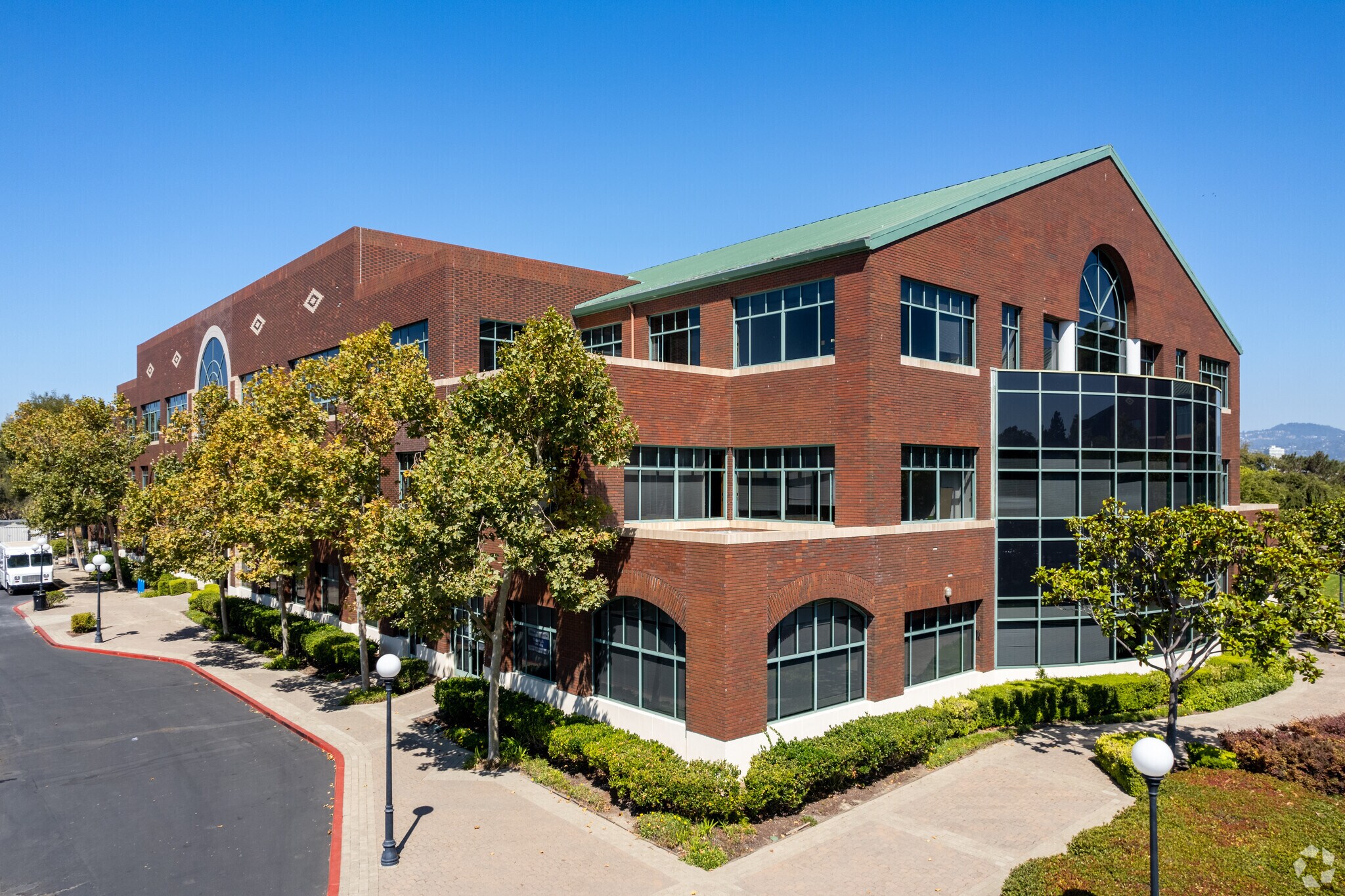 1301 Marina Village Pky, Alameda, CA for sale Primary Photo- Image 1 of 1