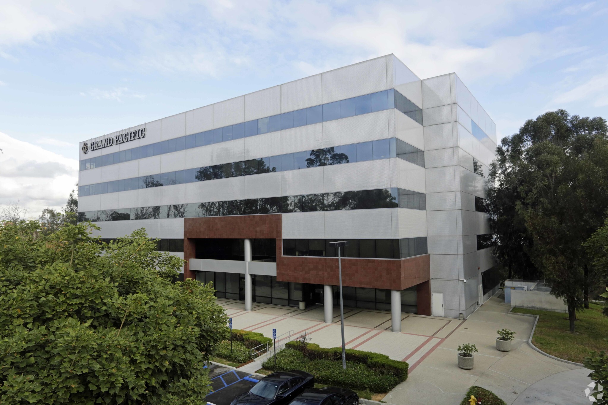 901 Corporate Center Dr, Monterey Park, CA for lease Primary Photo- Image 1 of 12