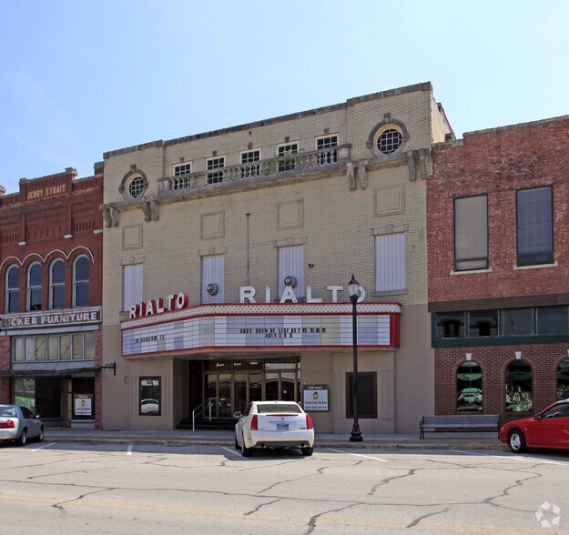 422 W Main St, Denison, TX for sale - Primary Photo - Image 1 of 1