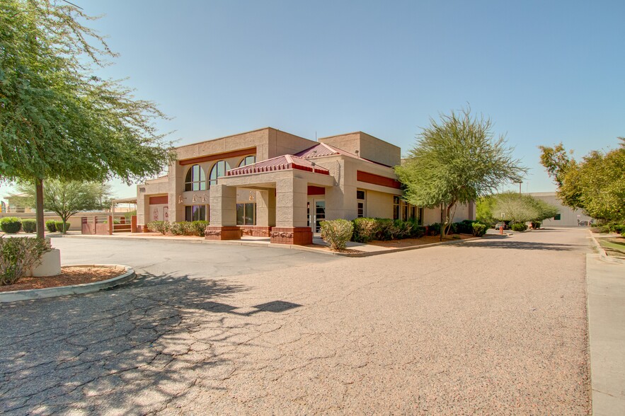 7450 W Chandler Blvd, Chandler, AZ for sale - Building Photo - Image 1 of 1