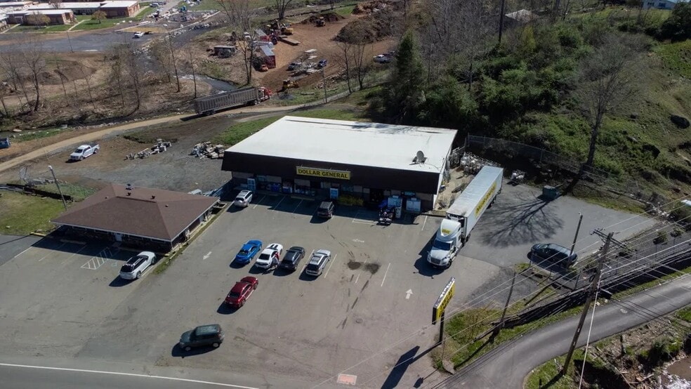 395 Crimson Laurel Way, Bakersville, NC for sale - Aerial - Image 3 of 3