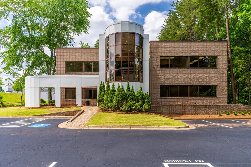 4898 S Old Peachtree Rd, Peachtree Corners, GA for sale - Building Photo - Image 2 of 13