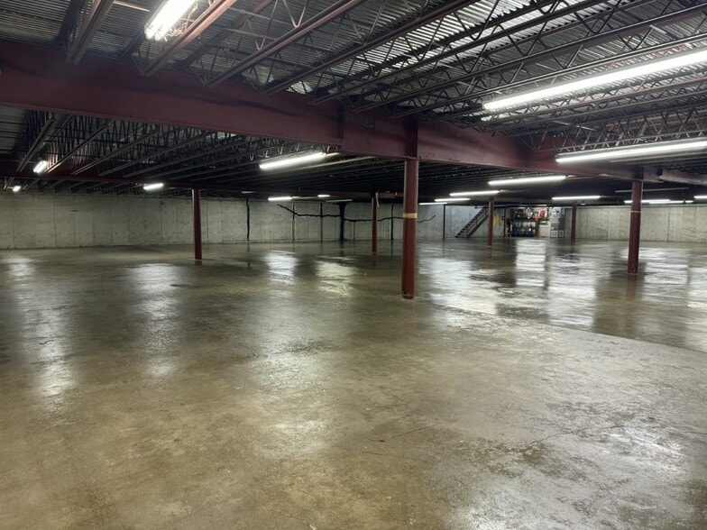 10915 W Kellogg St, Wichita, KS for lease - Building Photo - Image 3 of 9