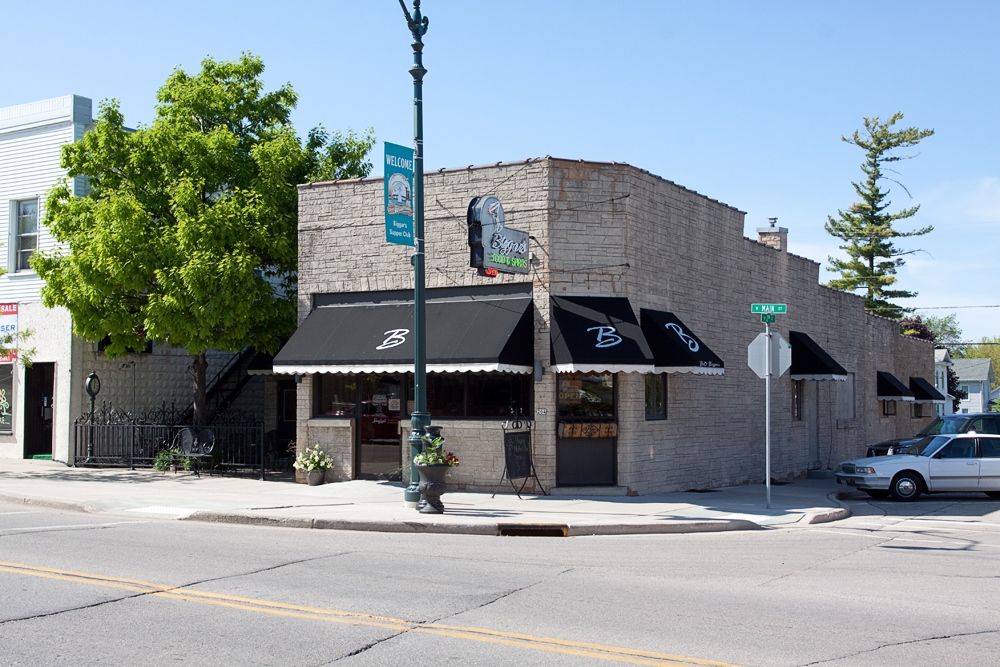 204 W Main St, Winneconne, WI for sale Building Photo- Image 1 of 1