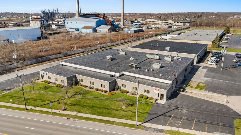 4120 Hyde Park Blvd, Niagara Falls, NY for lease - Building Photo - Image 2 of 31
