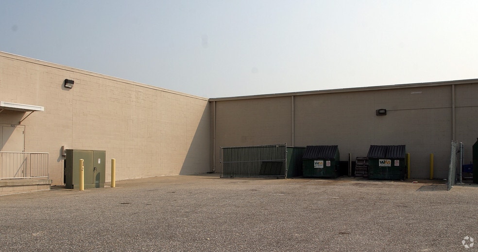 929 McArthur Rd, Fayetteville, NC for lease - Building Photo - Image 3 of 4