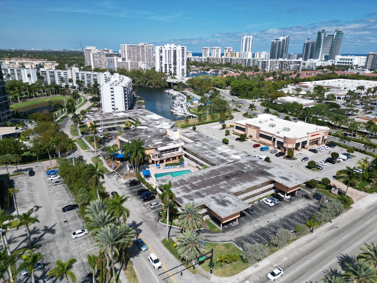 26 Diplomat Pky, Hallandale Beach, FL 33009 | LoopNet