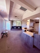 73929 Larrea St, Palm Desert, CA for lease Interior Photo- Image 2 of 20