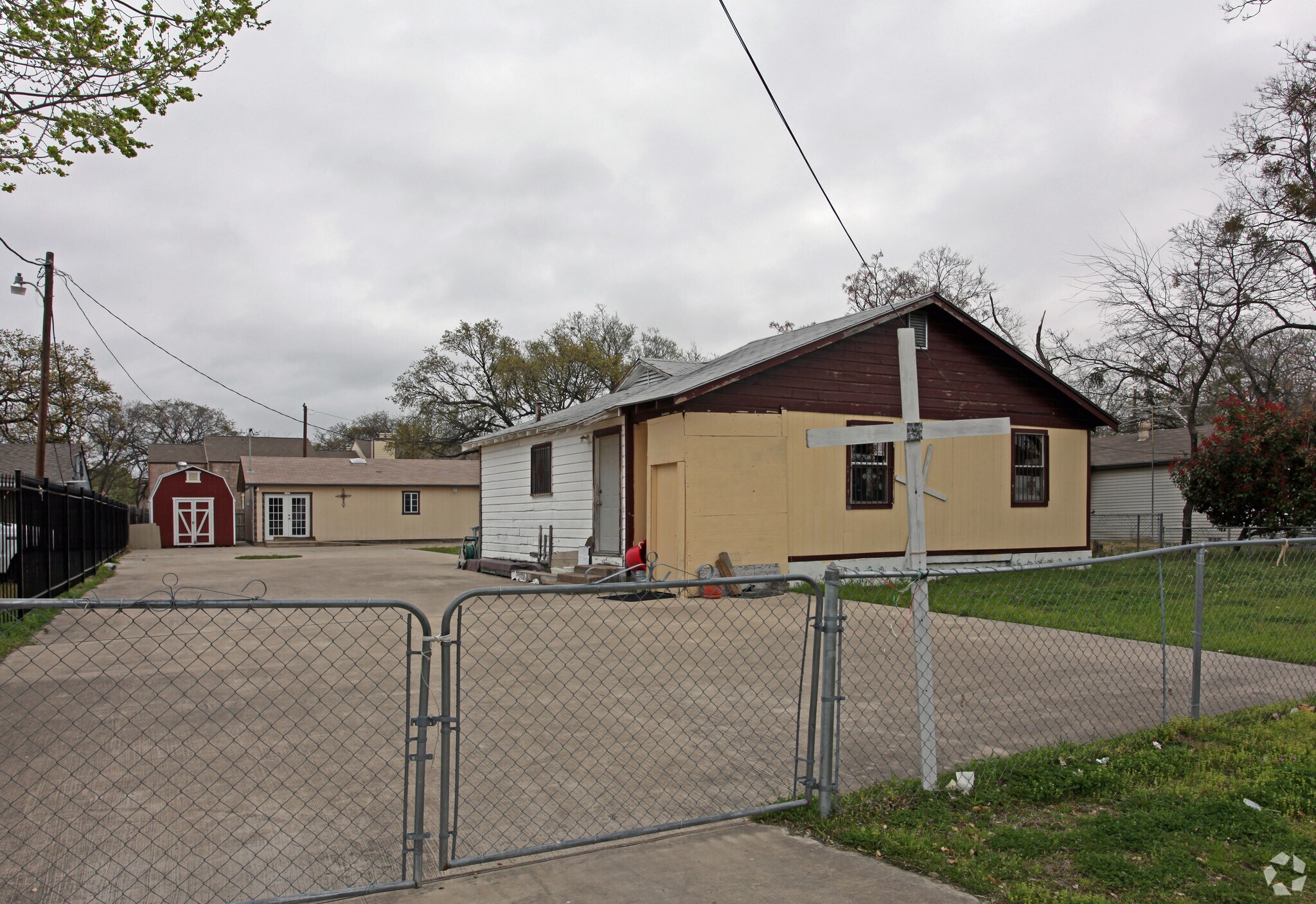1001 Mullins St, Irving, TX for sale Primary Photo- Image 1 of 1