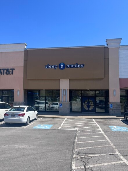 2025-2031 Pittsburgh Mills Blvd, Tarentum, PA for lease - Building Photo - Image 3 of 3