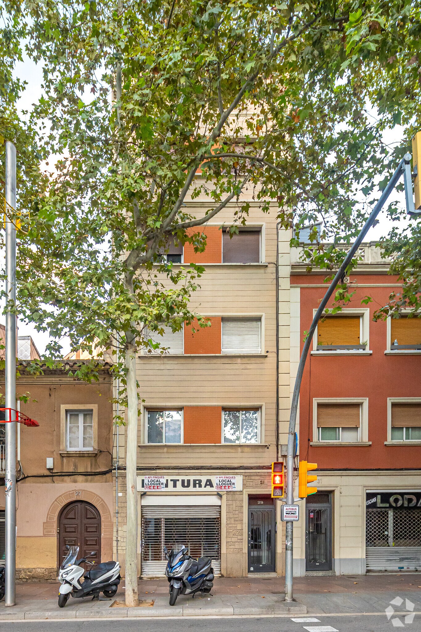 Carrer del Doctor Pi i Molist, 29, Barcelona, Barcelona for lease Primary Photo- Image 1 of 2