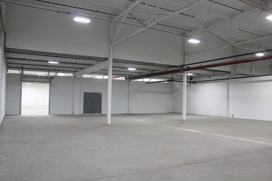 4249 W Diversey Ave, Chicago, IL for sale - Building Photo - Image 2 of 10