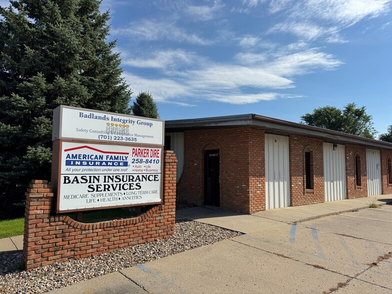 1135 S 12th St, Bismarck, ND for lease - Primary Photo - Image 1 of 1