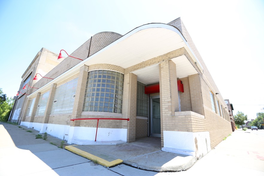 2929 E Grand Blvd, Detroit, MI for sale - Primary Photo - Image 1 of 1