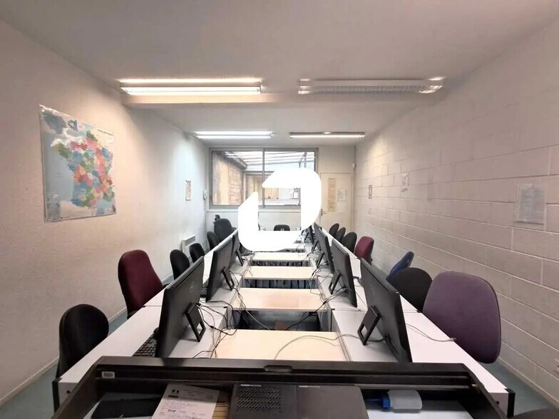 Office in Bordeaux for sale - Building Photo - Image 1 of 9