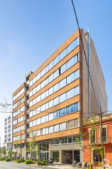 Carrer D'àlaba, Barcelona, Barcelona for lease - Building Photo - Image 2 of 4