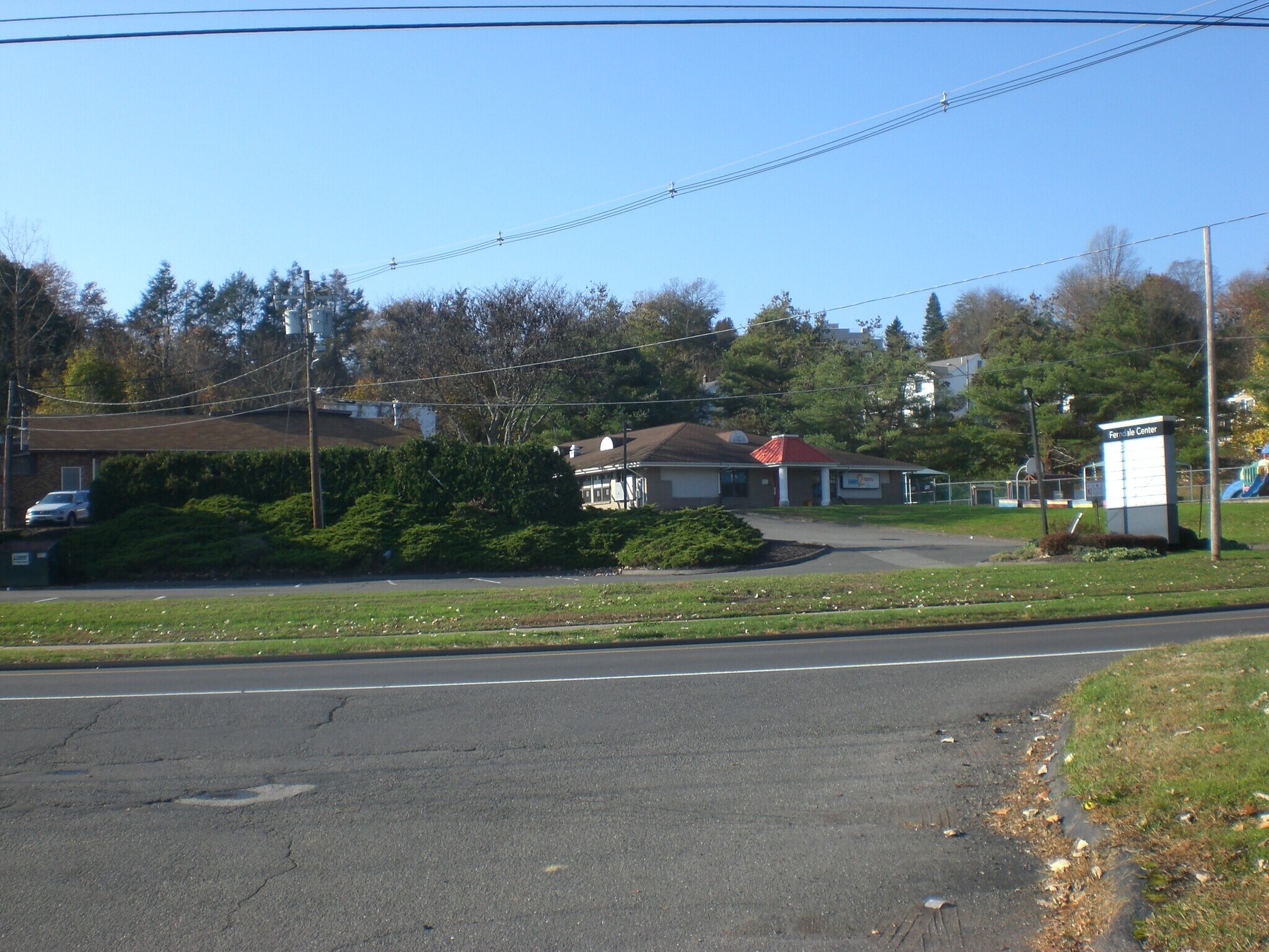 45 Chamberlain Hwy, Berlin, CT 06037 1060 Chamberlain Highway