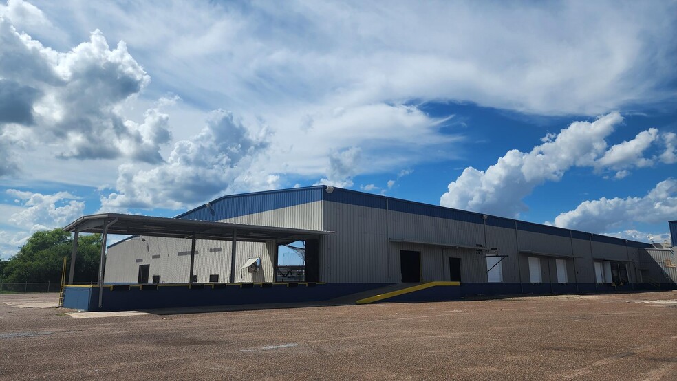 2300 Vo Tech Dr, Weslaco, TX for lease - Building Photo - Image 1 of 21