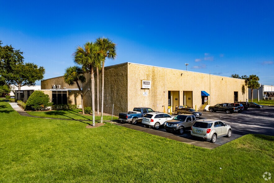 1701 Directors Row, Orlando, FL for sale - Primary Photo - Image 1 of 1