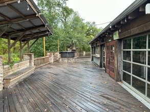 520 Harvey Rd, College Station, TX for lease Interior Photo- Image 2 of 9