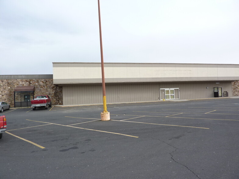 511 3rd St, Clarkston, WA for lease - Building Photo - Image 2 of 5