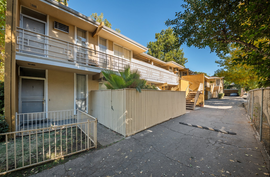 570 N Madison Ave, Pasadena, CA for sale - Building Photo - Image 3 of 6