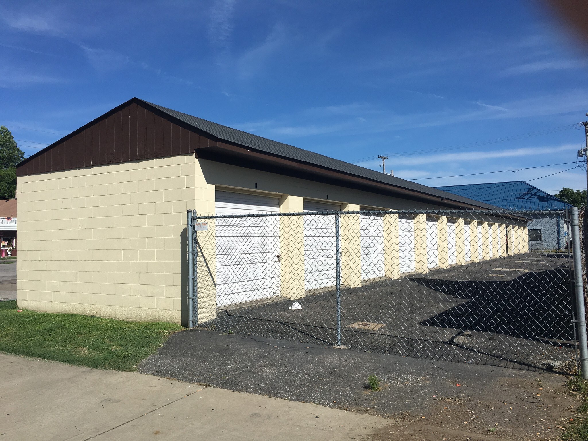 1612 E Oak St, New Albany, IN for sale Building Photo- Image 1 of 1