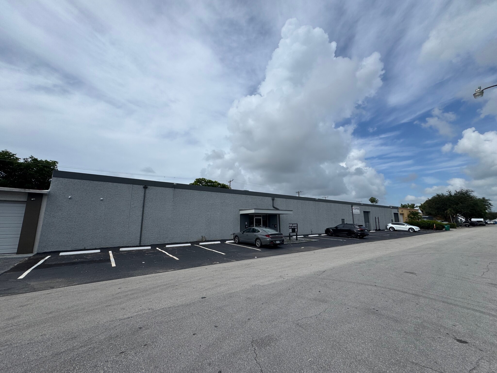 52 SW 5th Ct, Pompano Beach, FL for lease Building Photo- Image 1 of 11