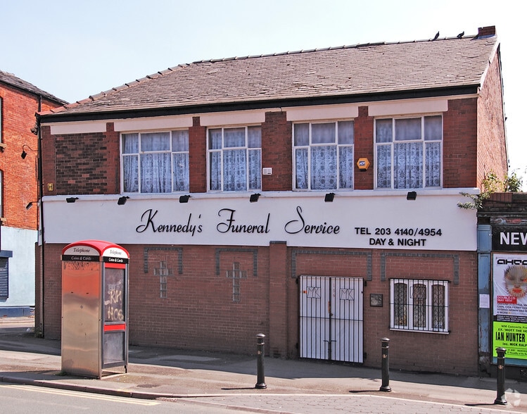 156-160 Oldham Rd, Manchester for lease - Building Photo - Image 2 of 3