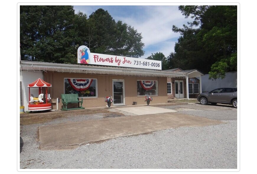 100 Pillowville Gleason Road, Gleason, TN 38229