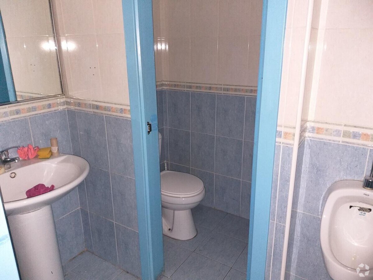 Alcorcón, MAD 28925 - - - Interior Photo - Image 1 of 2